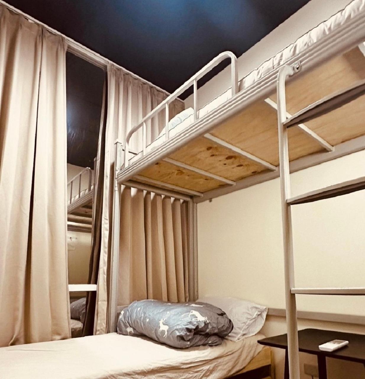 Like Hostel & Bar Lounge Kaohsiung Luaran gambar